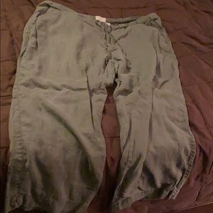 Old Navy Linen Capri pants